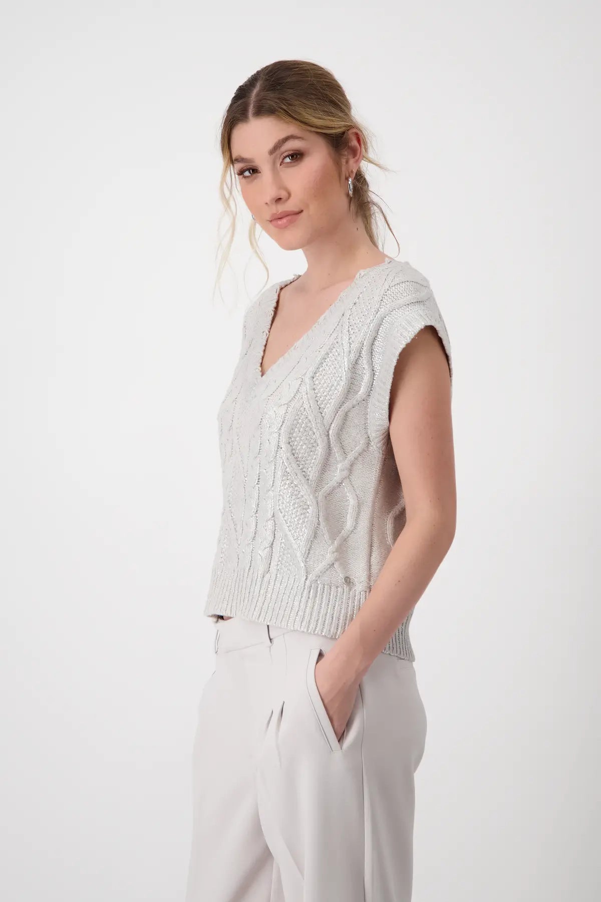 Sleeveless Cable Cotton Tank Top with Shimmer