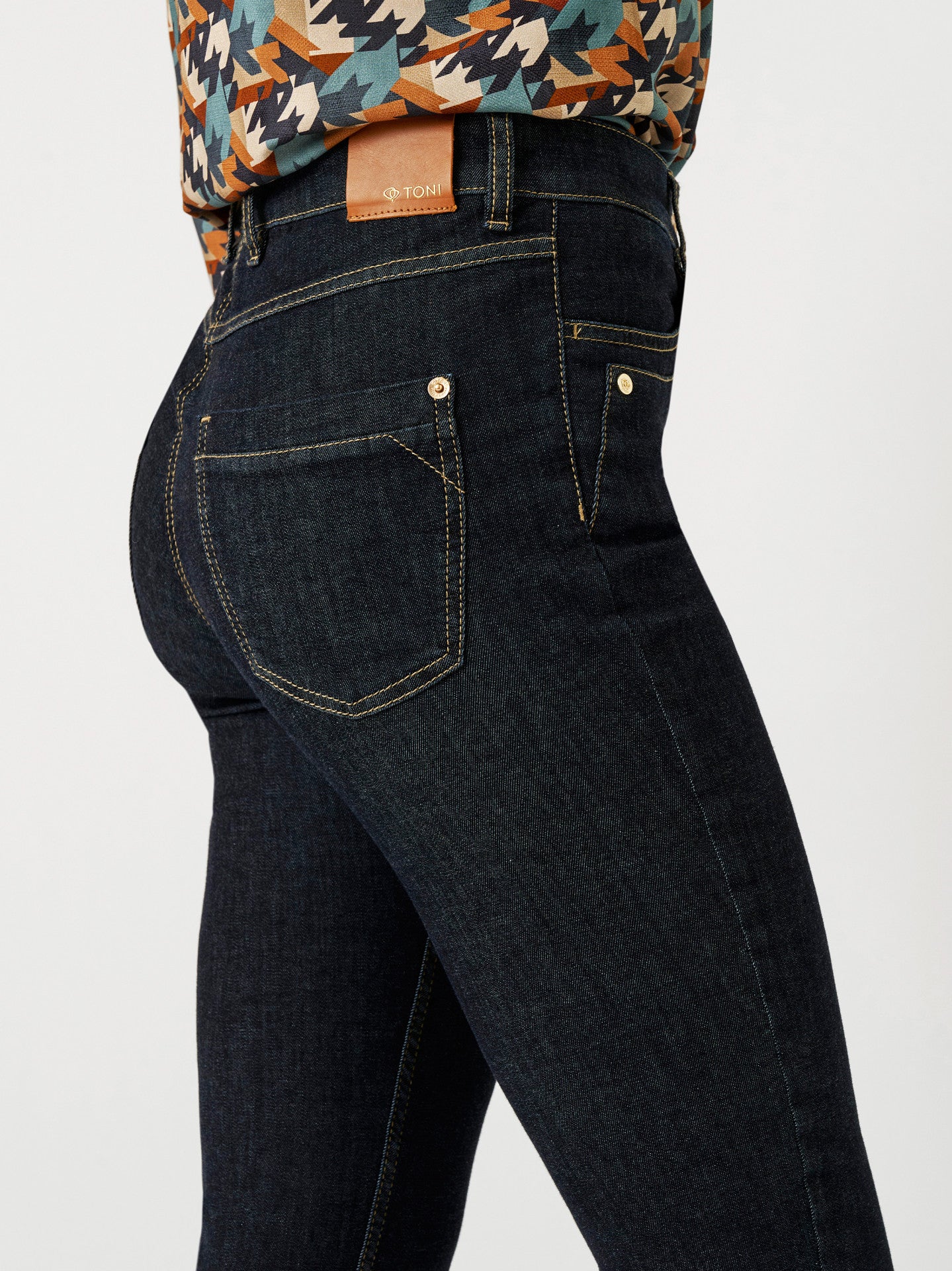 Slim Fit Jeans with a High Waist 1226-42
