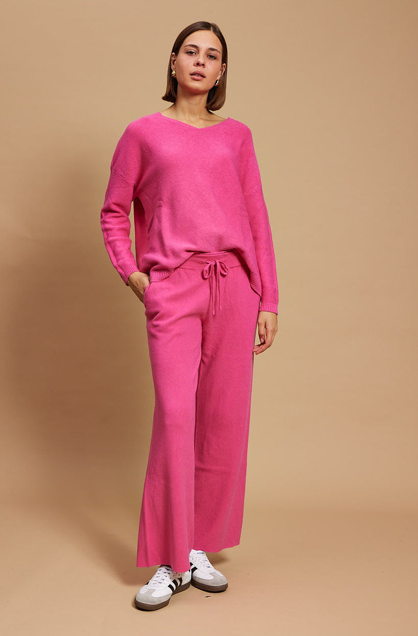 Oversized Soft-Knit V-Neck Jumper