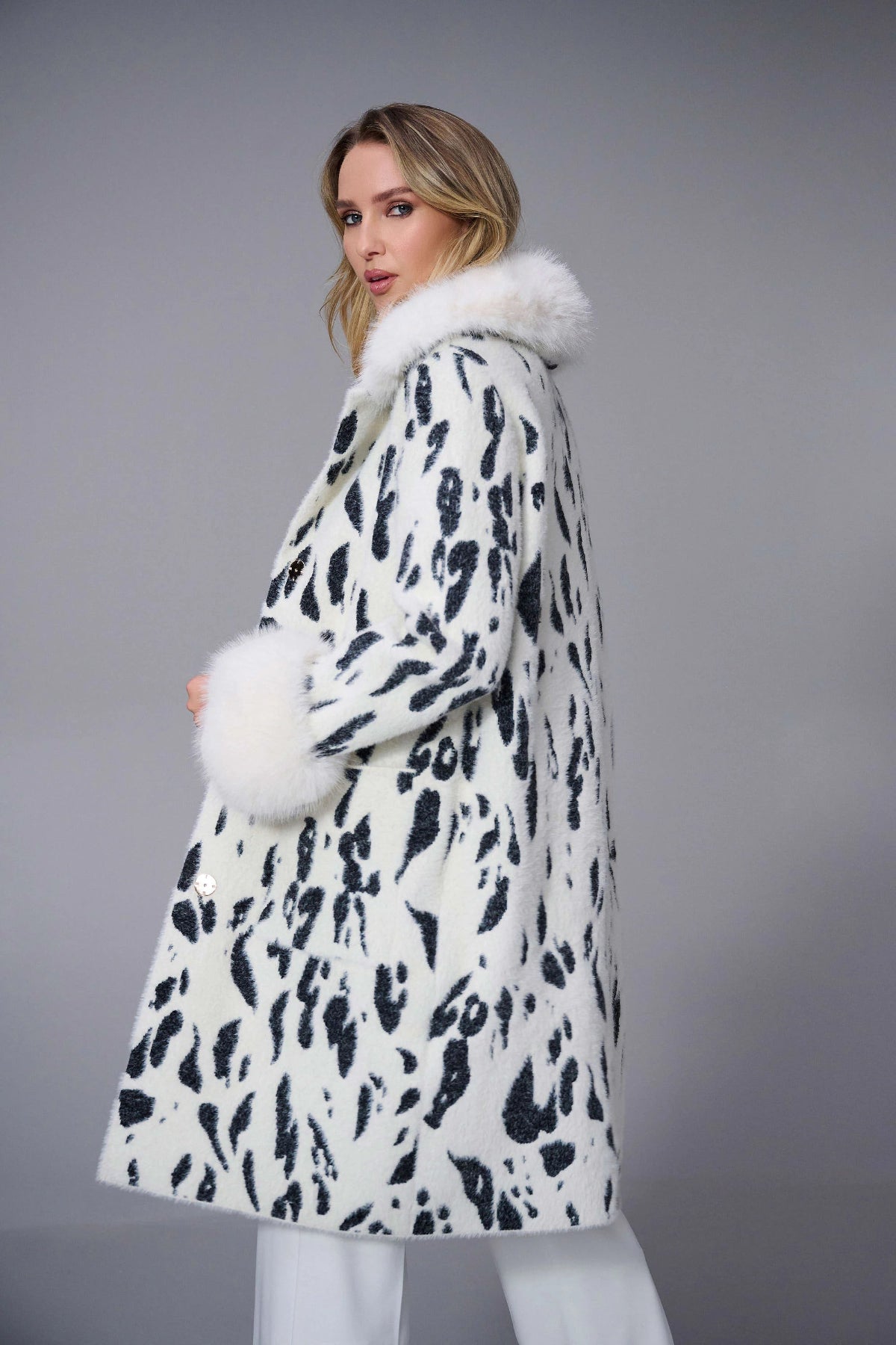 Feather Yarn Animal Jacquard Coat with Faux Fur Trim