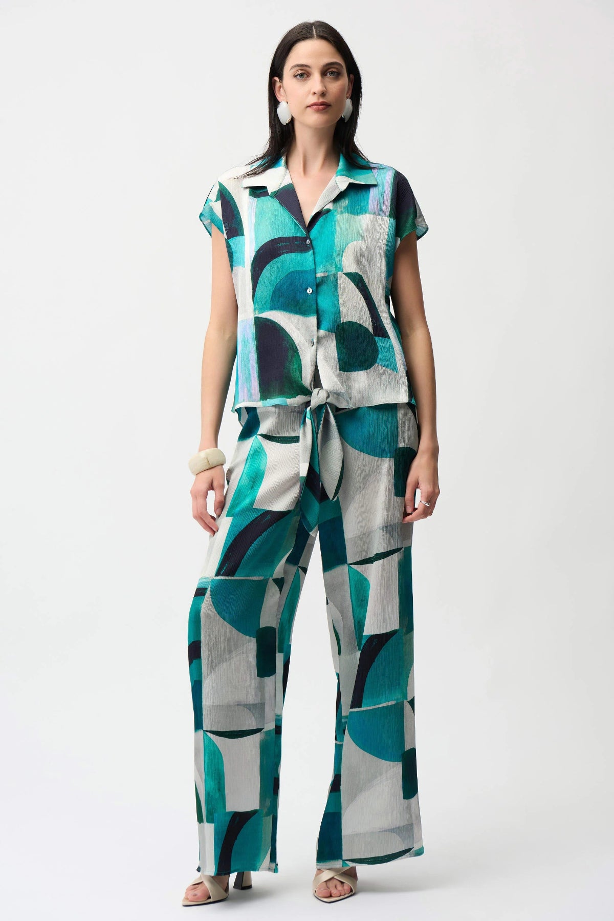Textured Satin Geometric Print Wide Leg Pull-On Trousers