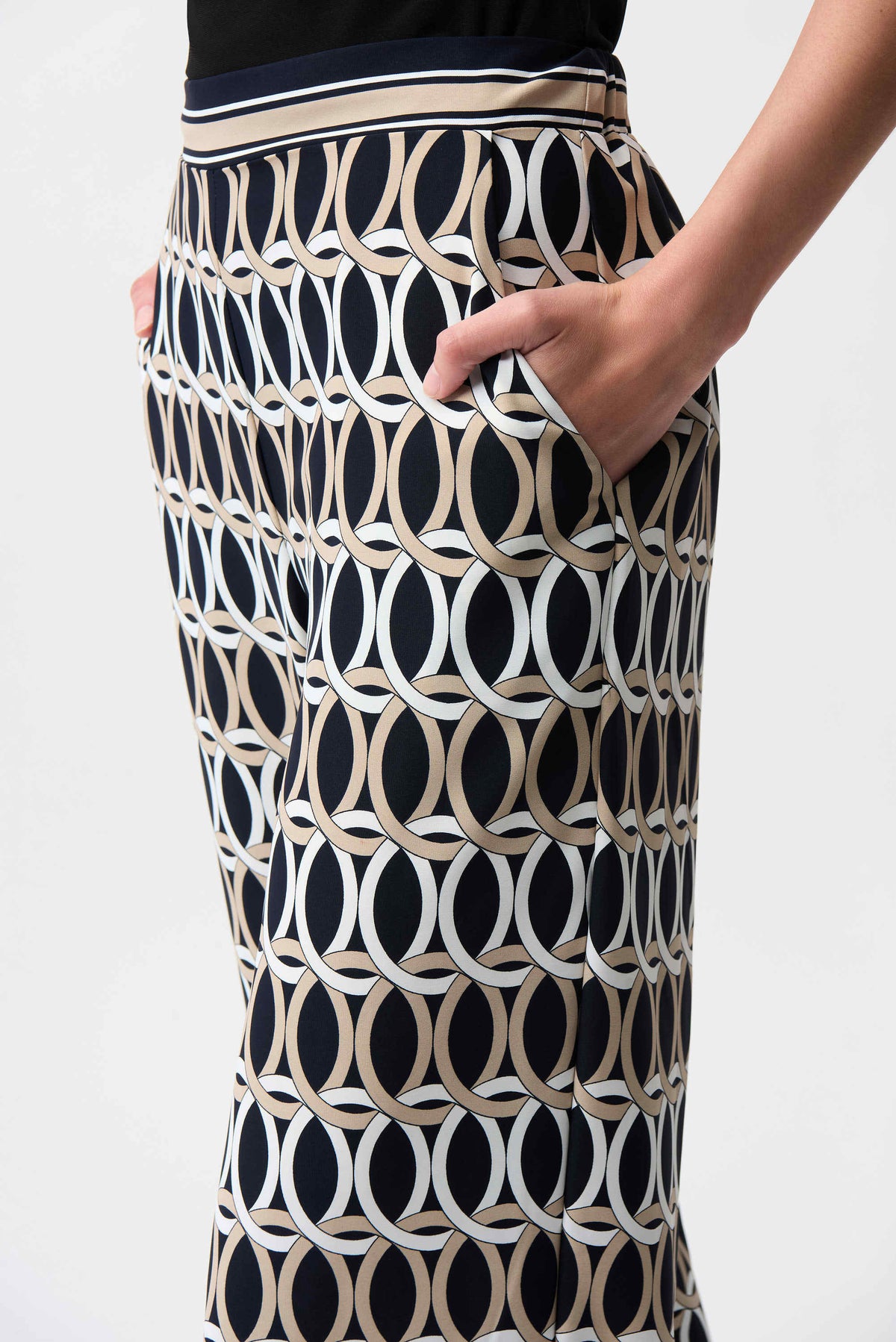 Geometric Print Wide Leg Pull-On Trousers - Lucindas on-line