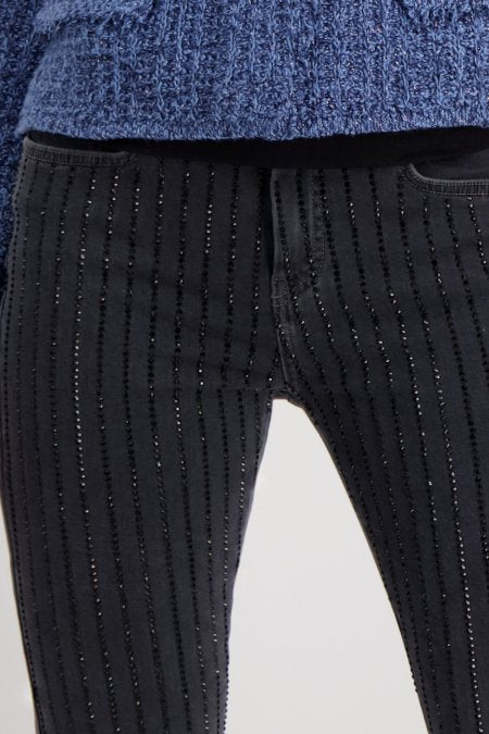Rhinestone Embellished Slim Fit Jeans
