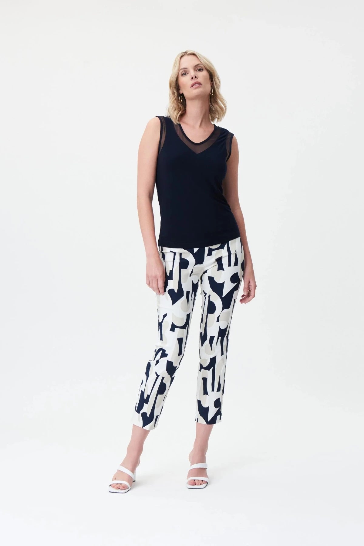 V-neck Sleeveless Top 232137