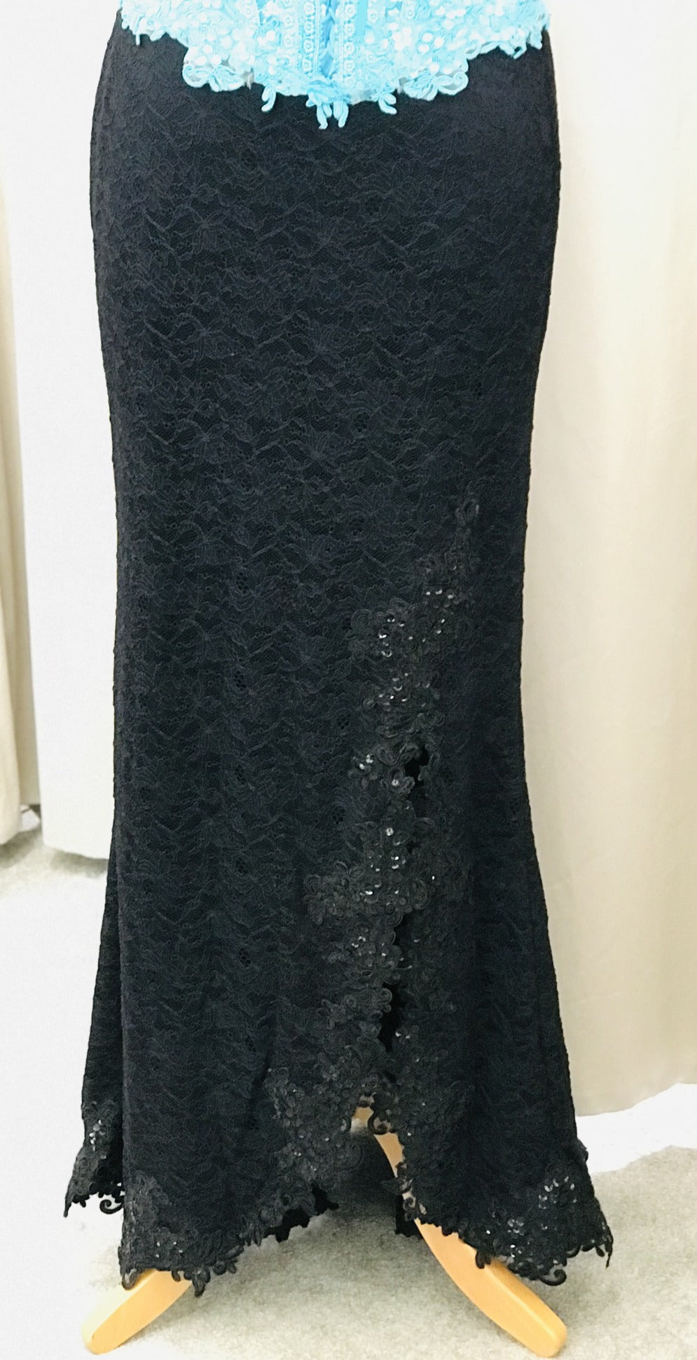 Vintage lace skirt - Lucindas on-line