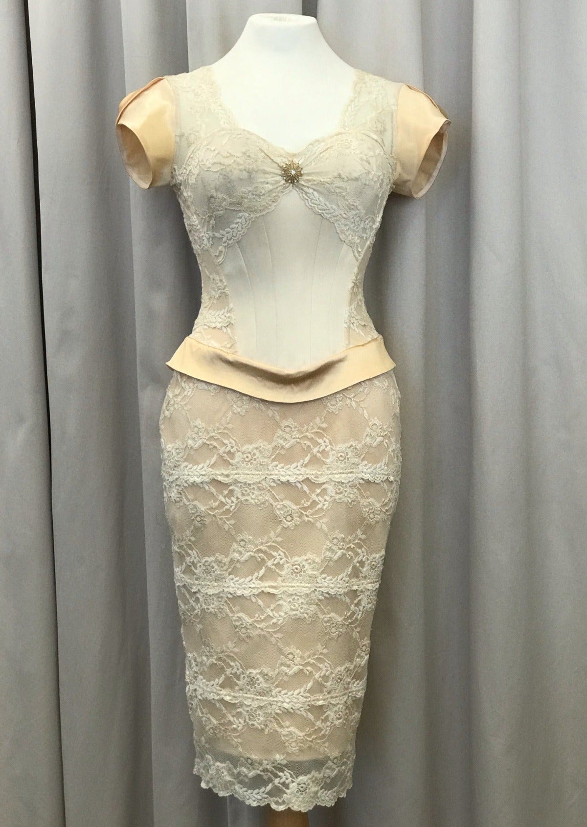Cream Vintage Dress - Lucindas on-line