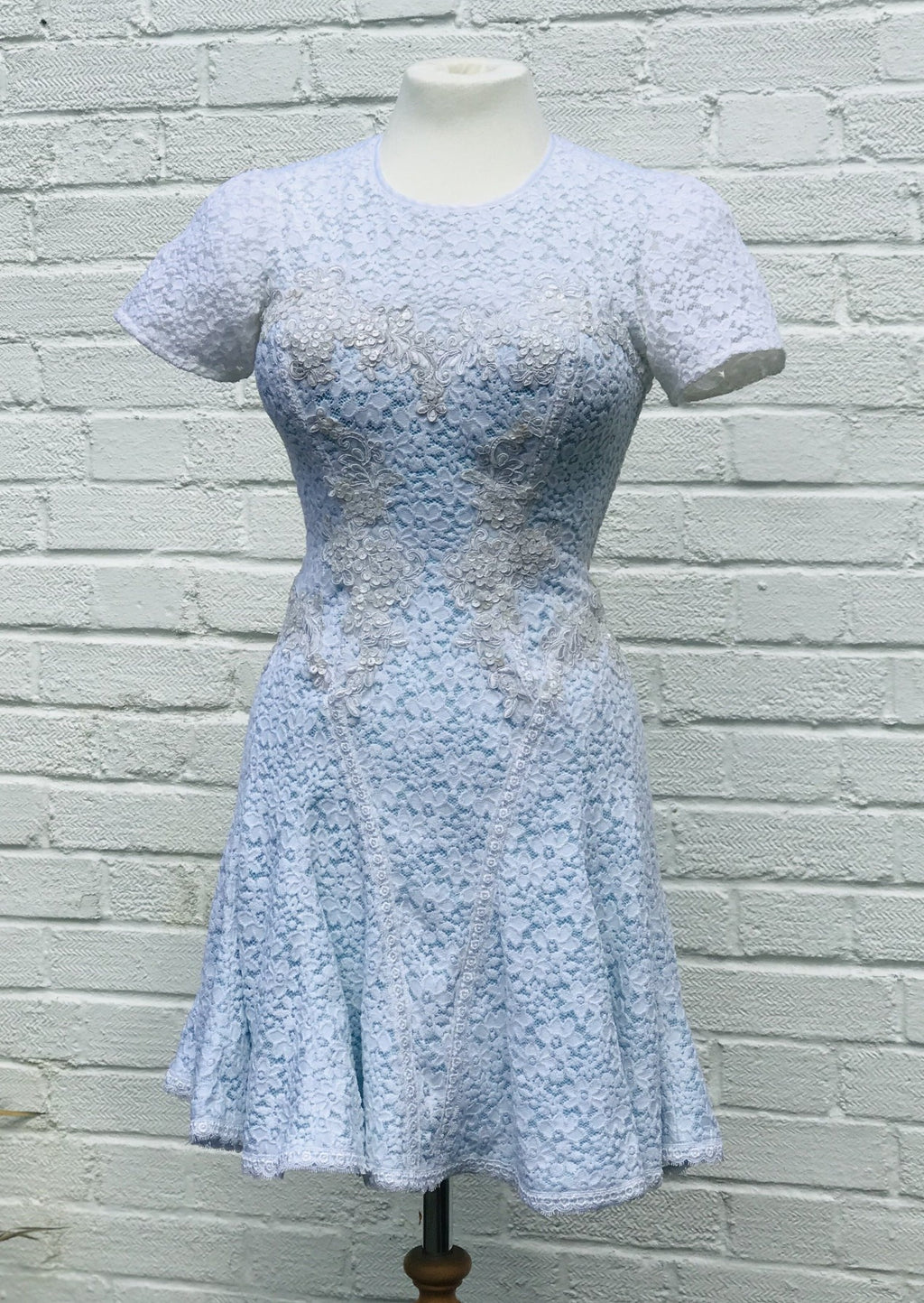 Vintage lace skater-style dress - Lucindas on-line