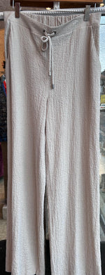 Load image into Gallery viewer, Seersucker Wide Leg Pull-On Trousers 251293
