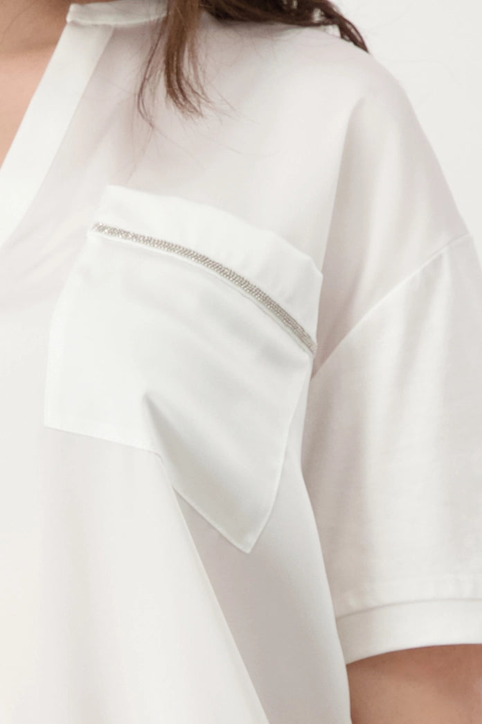 T-shirt with Decorative Pocket 409368