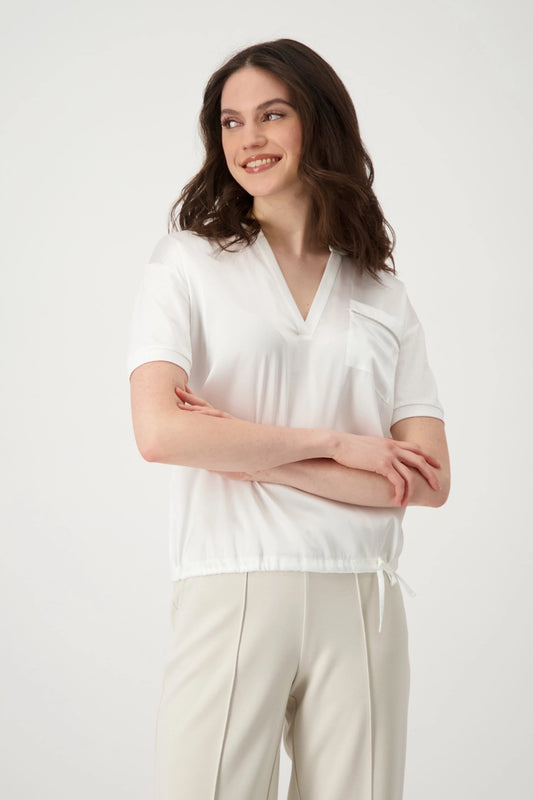 T-shirt with Decorative Pocket 409368