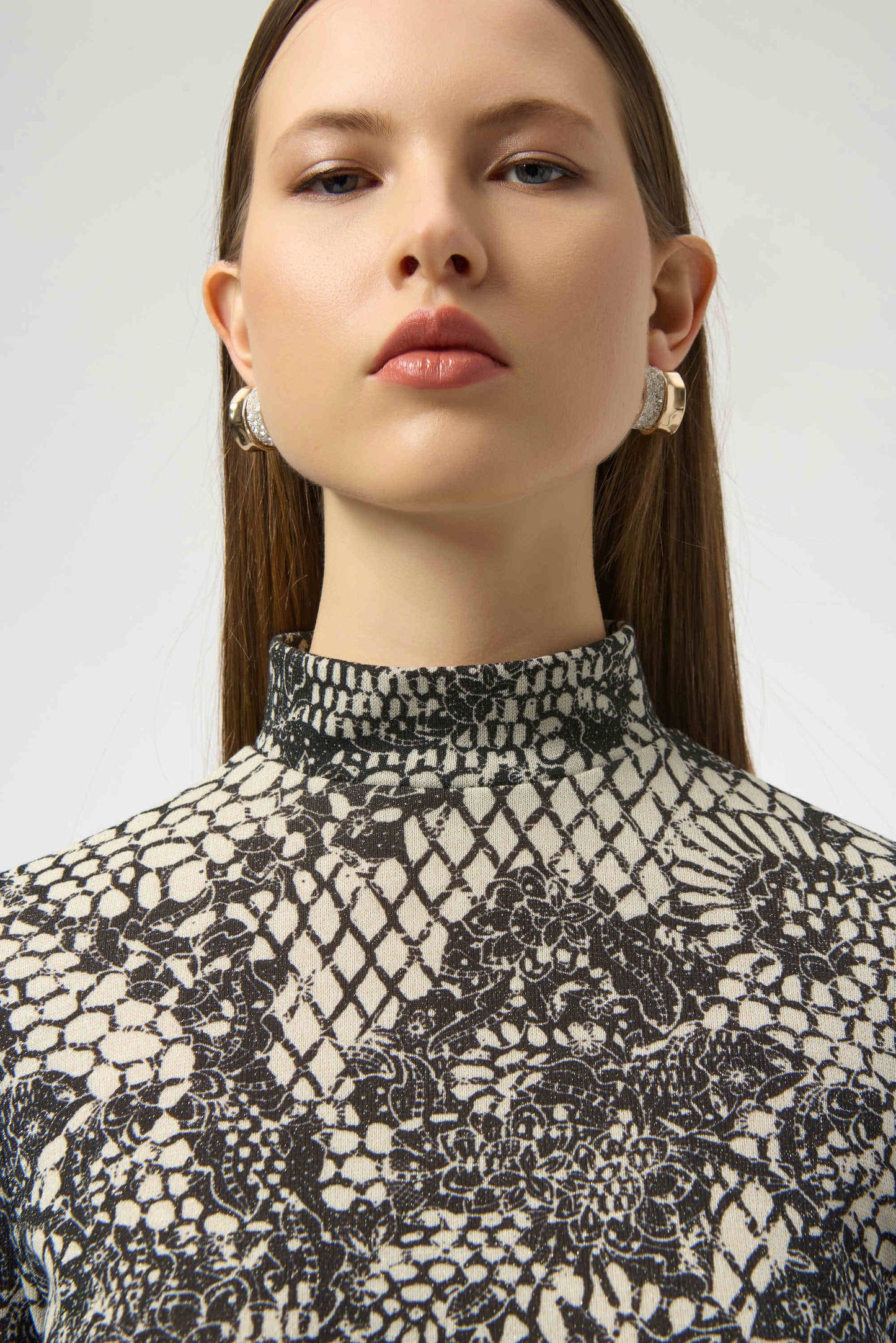 Knit Lace Print Fitted Top