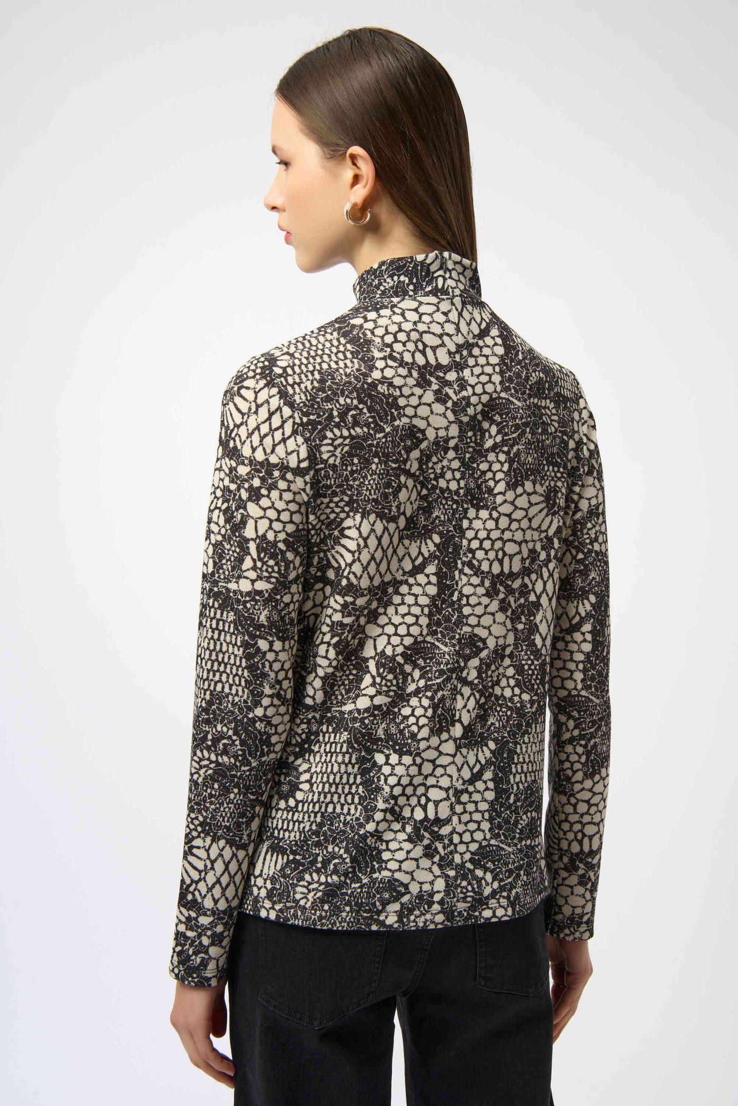 Knit Lace Print Fitted Top