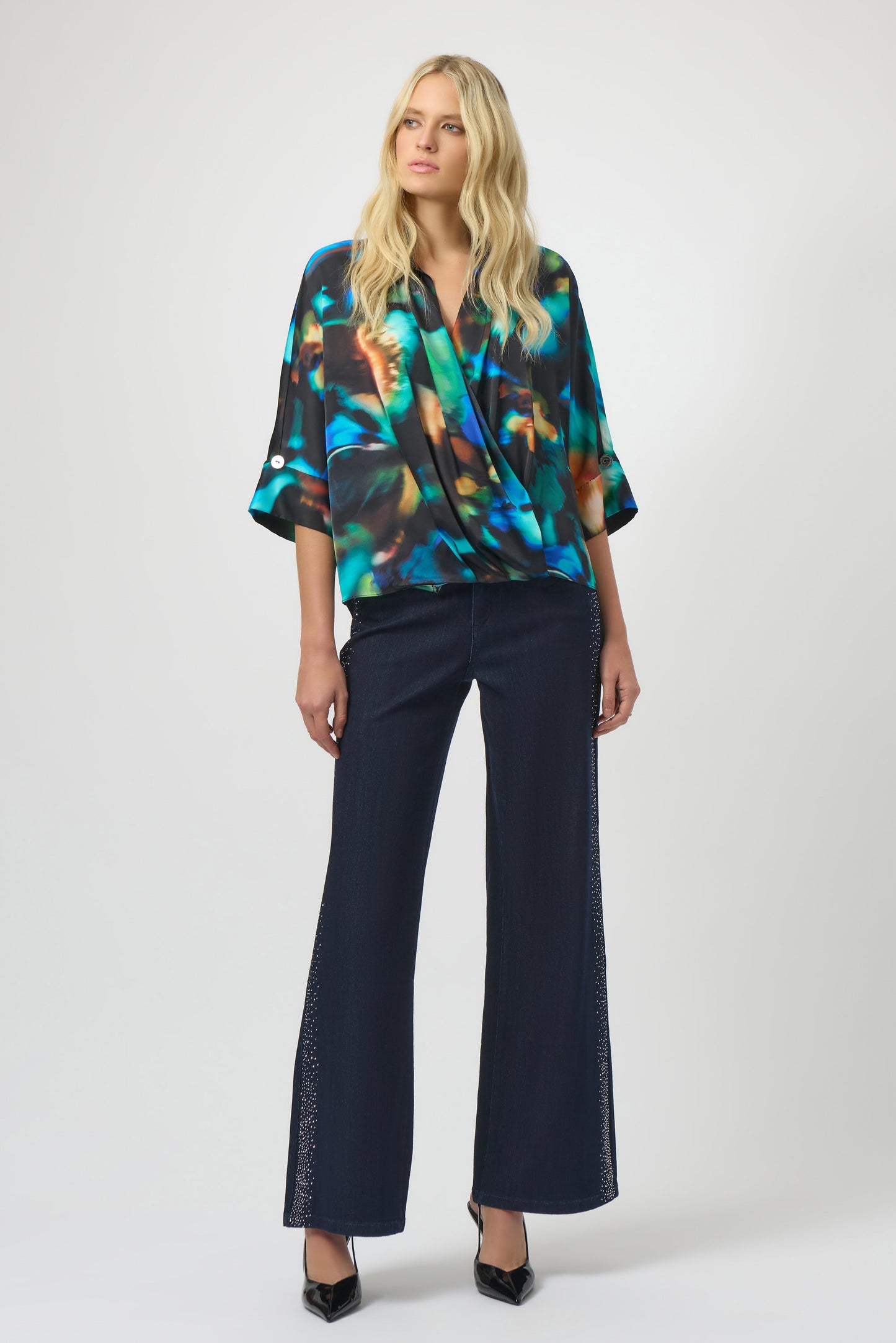 Classic Wide Leg Jeans with Rhinestone-Lined Seams
