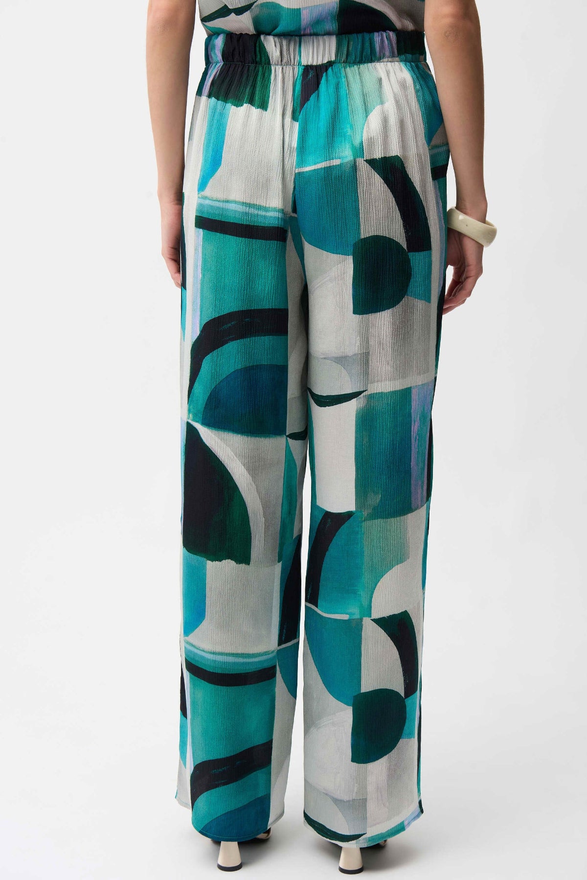 Textured Satin Geometric Print Wide Leg Pull-On Trousers