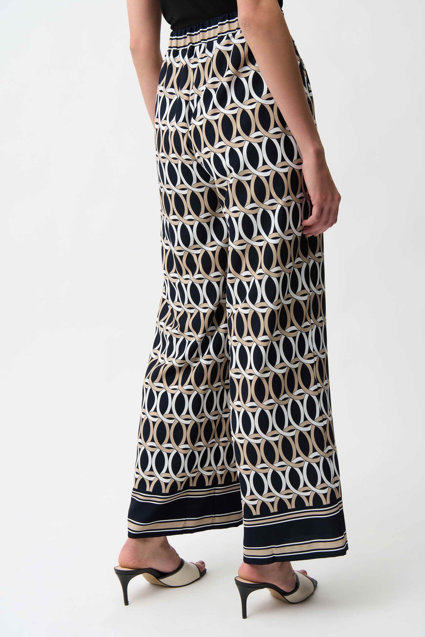 Geometric Print Wide Leg Pull-On Trousers