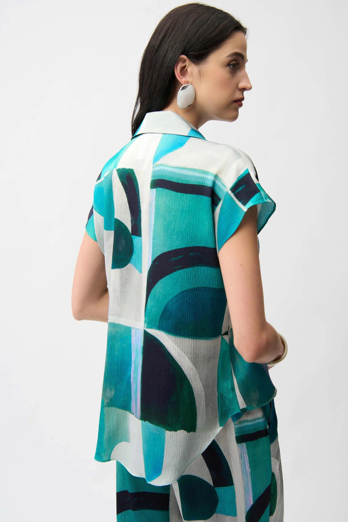 Textured Satin Geometric Print Boxy Top With Front Ties