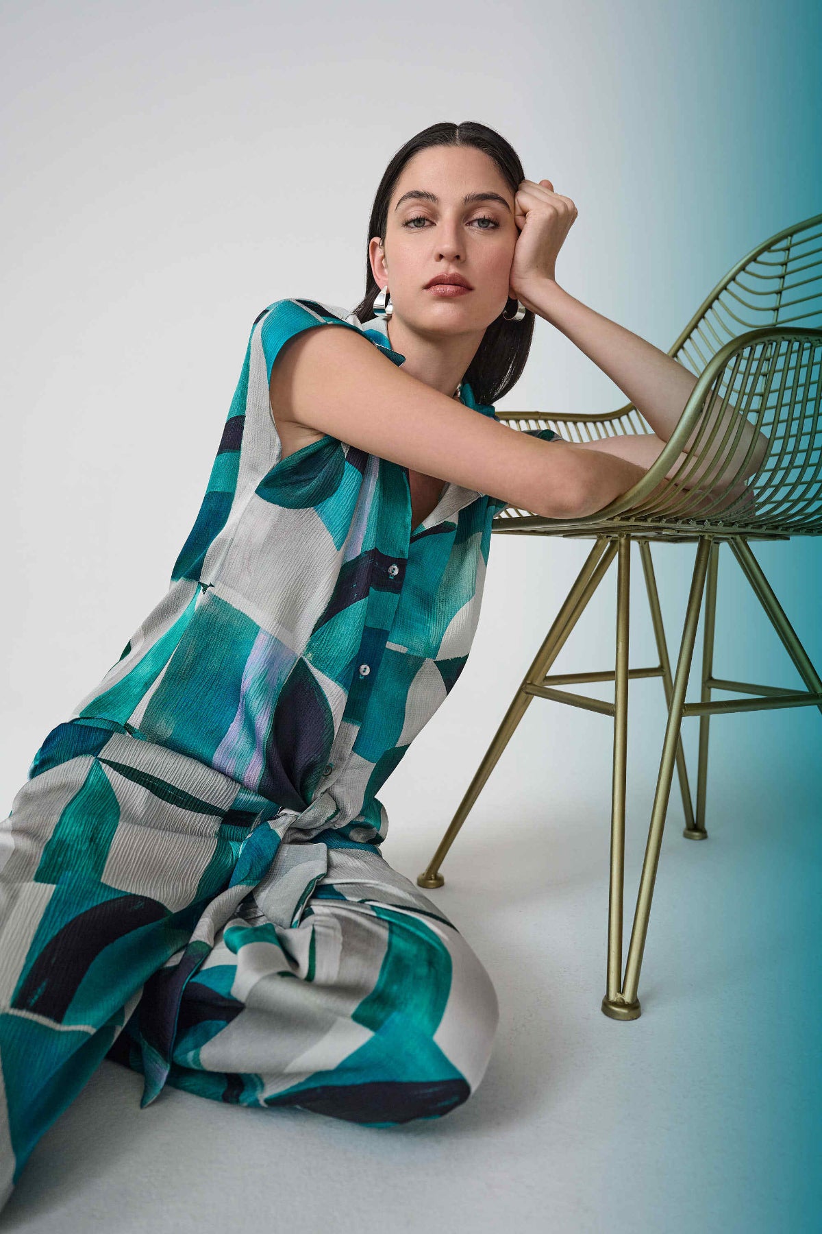 Textured Satin Geometric Print Boxy Top With Front Ties