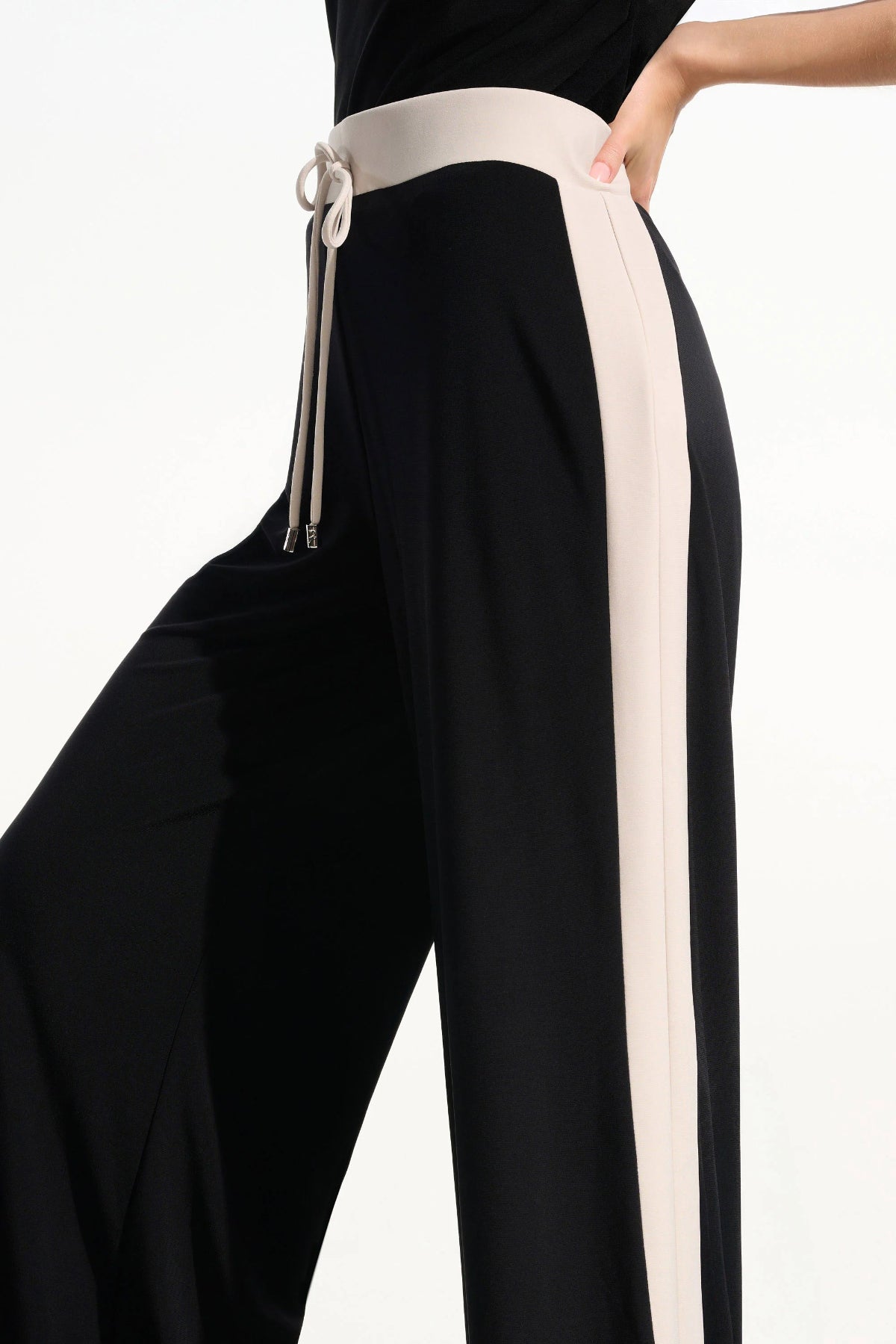 Colour Block Wide Leg Pull-On Trousers