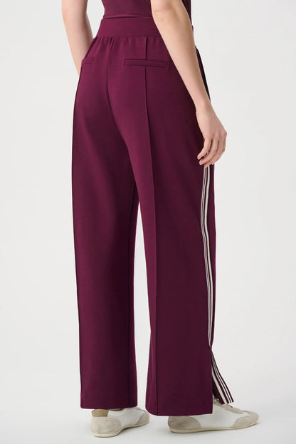 Pin-Tuck Wide Leg Jogger