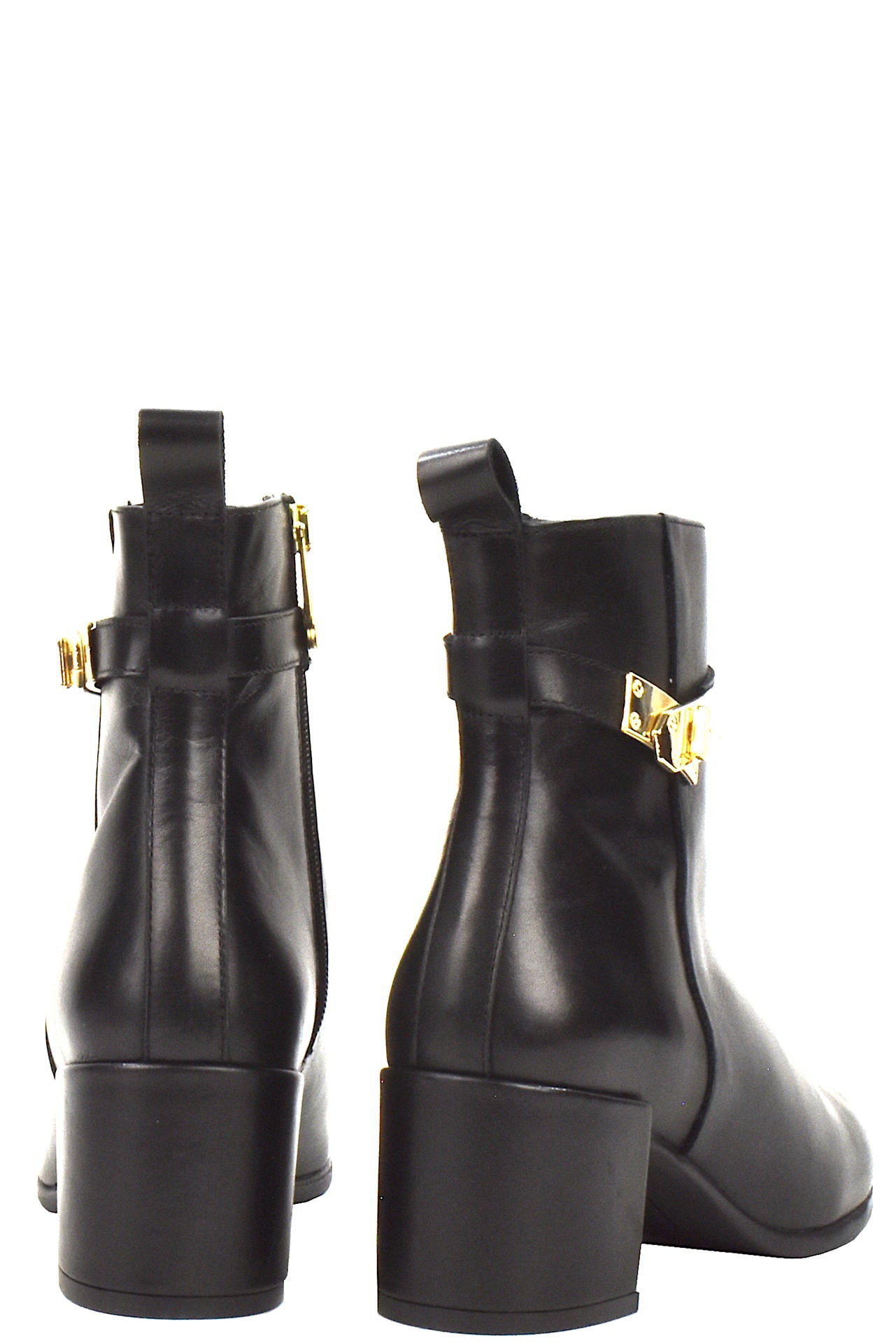 Beige ankle boot with a gold buckle 