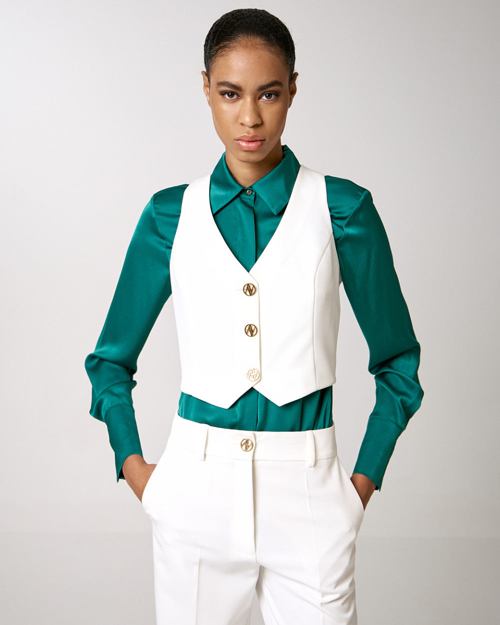 Offwhite Gilet with Monogram Gold Buttons 34-2140