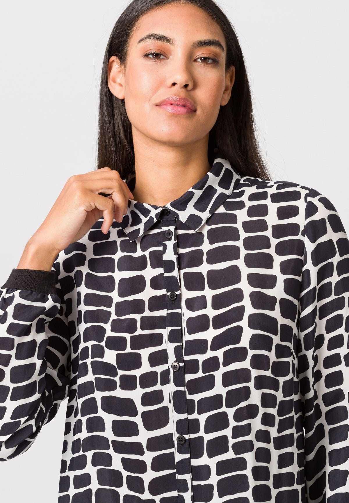 Monochrome Pattern Print Shirt
