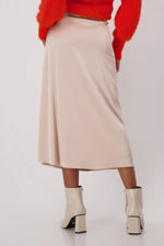 Load image into Gallery viewer, Italian Feel Satin Midi Skirt 806939
