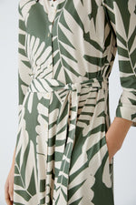 Load image into Gallery viewer, Khaki Leaf Print Shirt Dress 93501
