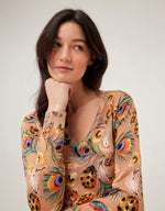 Load image into Gallery viewer, Feather Print Jumper DW205
