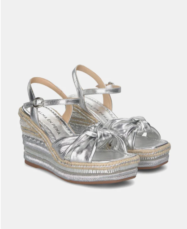 Alma En Pena Silver Wedge Knot with Rhinestones V240973