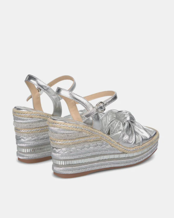 Alma En Pena Silver Wedge Knot with Rhinestones V240973