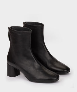 Black leather ankle boots 28234-02