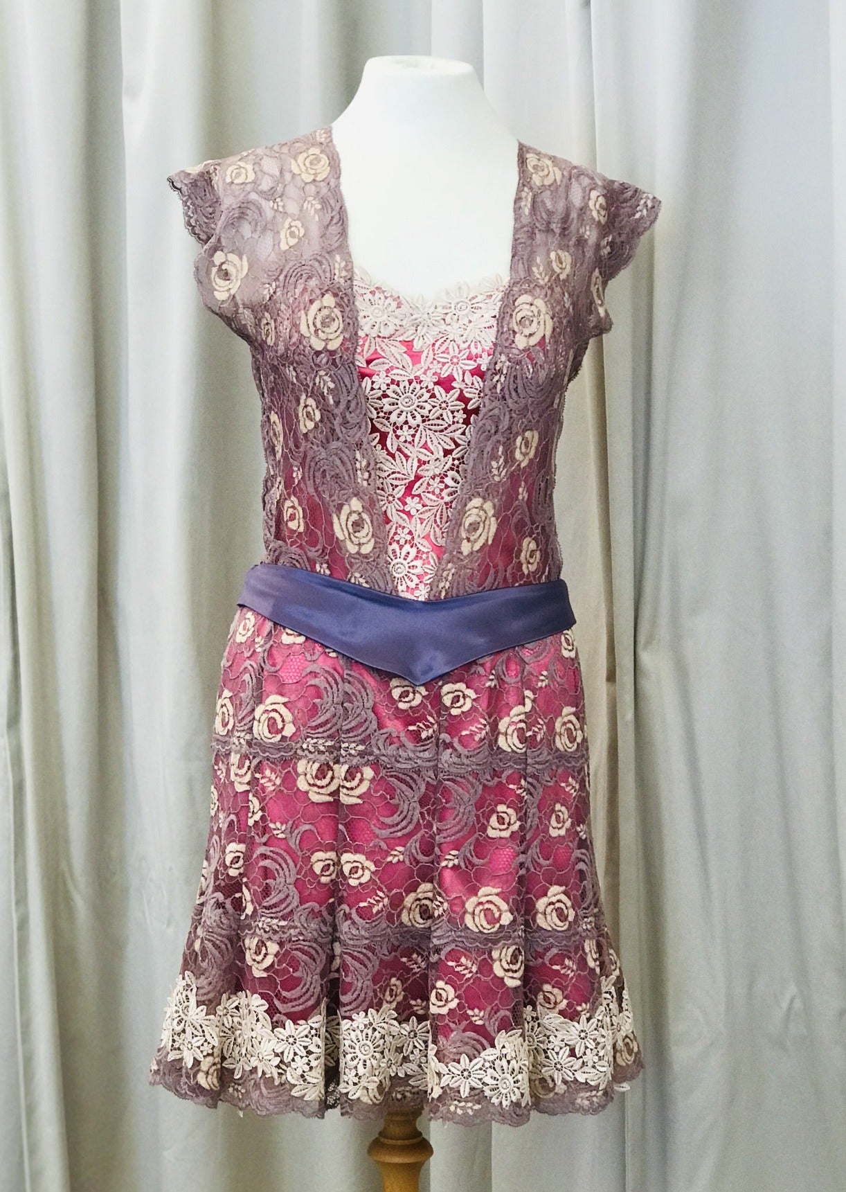 Antique Rose Corsetiere Lace Dress - Lucindas on-line